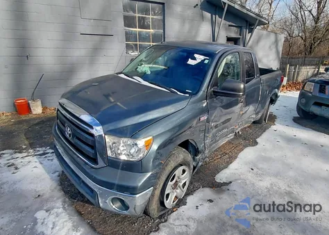 2010 Toyota Tundra Double Cab Sr5 from USA, damaged, VIN 5TFRY5F15AX097623